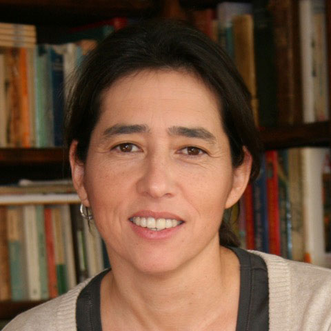 Paula Farias
